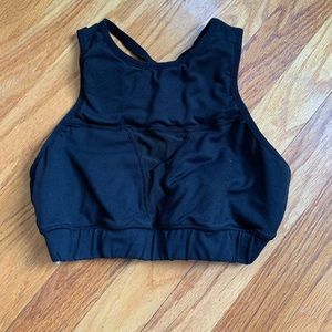 Tiffany CHESTEE sports bra